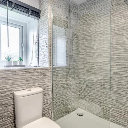2 Bed In Oc-s32564 Holiday home *